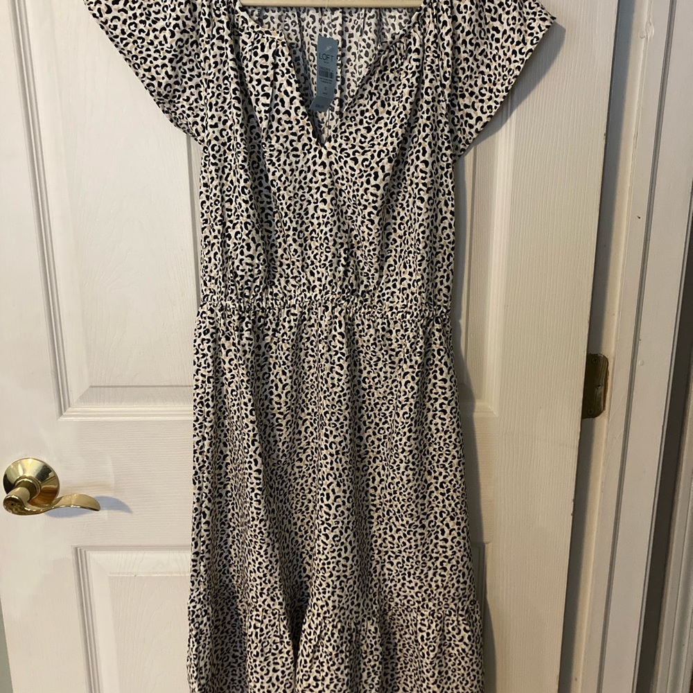 NWT loft short sleeve ruffle animal print dress